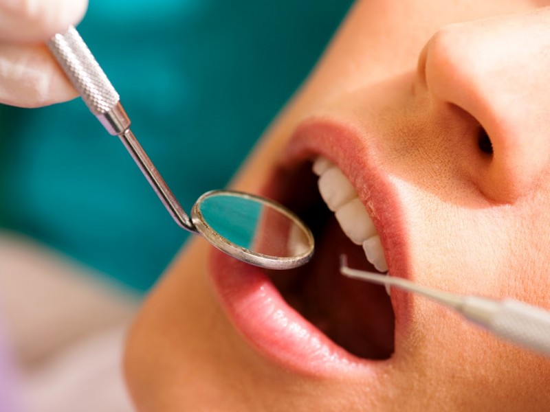 DENTISTA